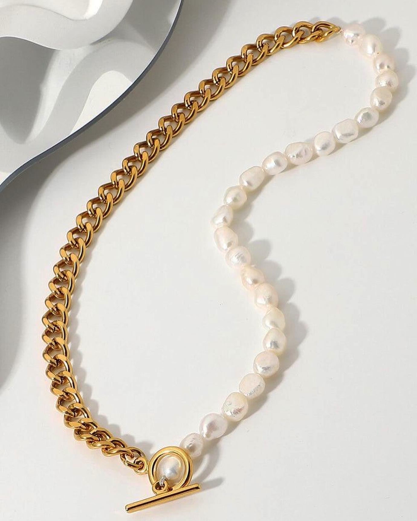 Leandra Freshwater Pearl Necklace